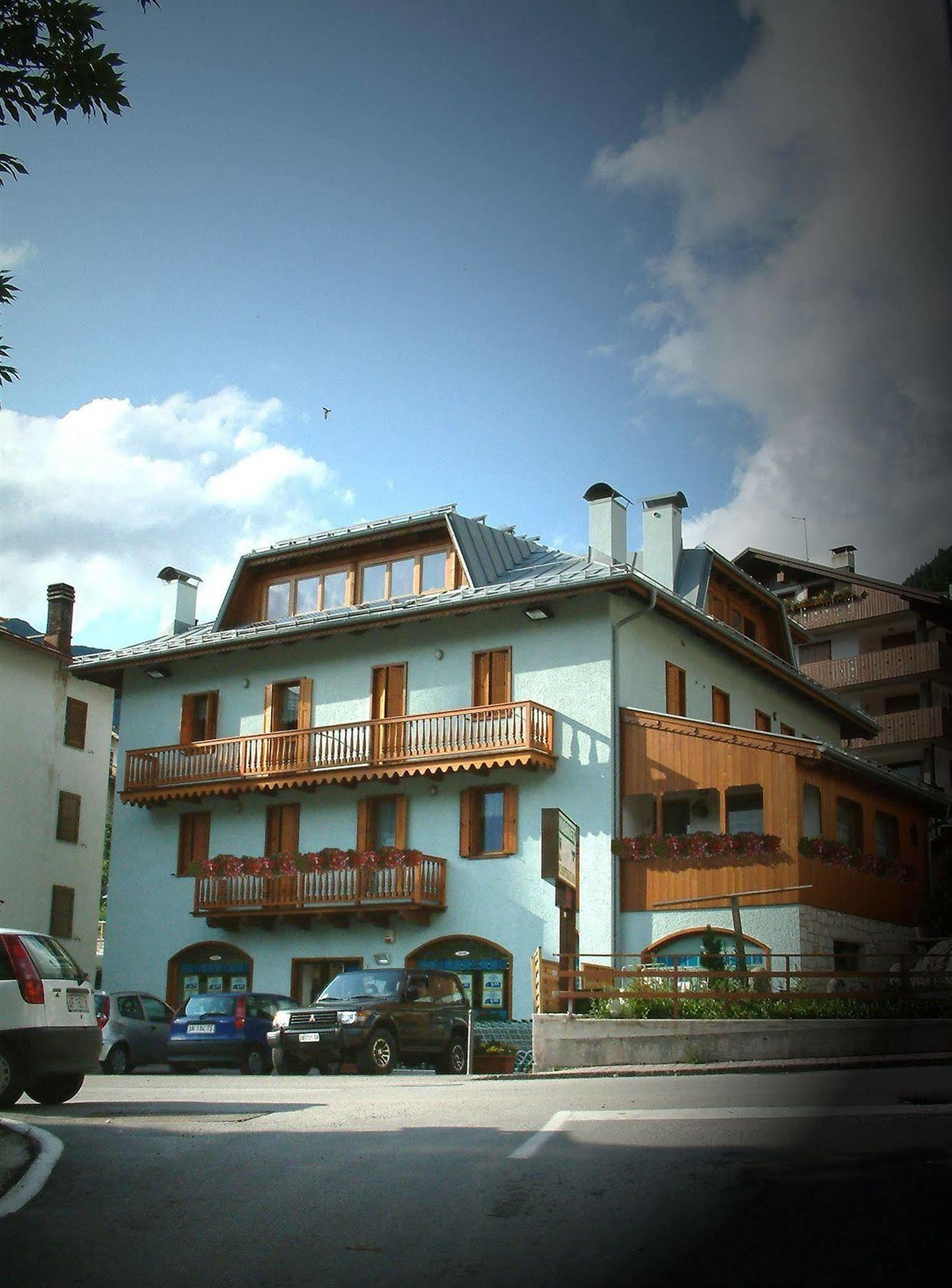 Residenza Domino Aparthotel Selva di Cadore Exterior foto